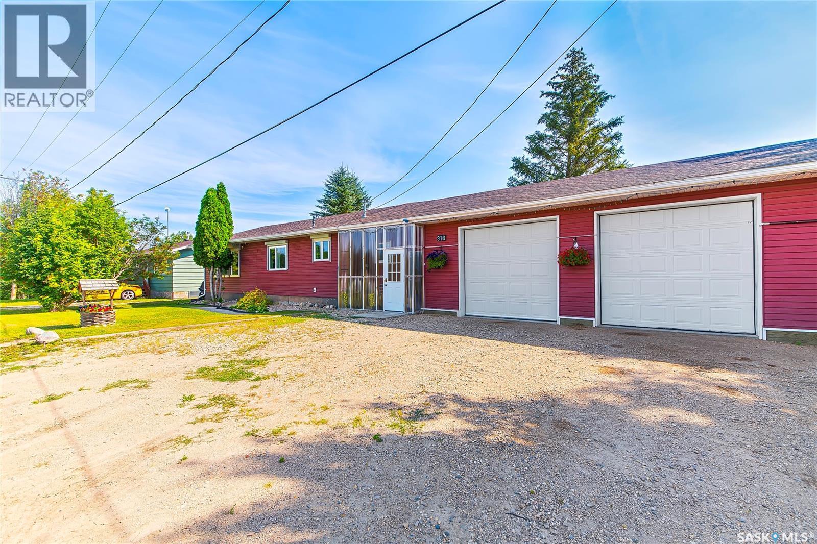 316 3Rd Avenue, Meacham, SK - Outdoor