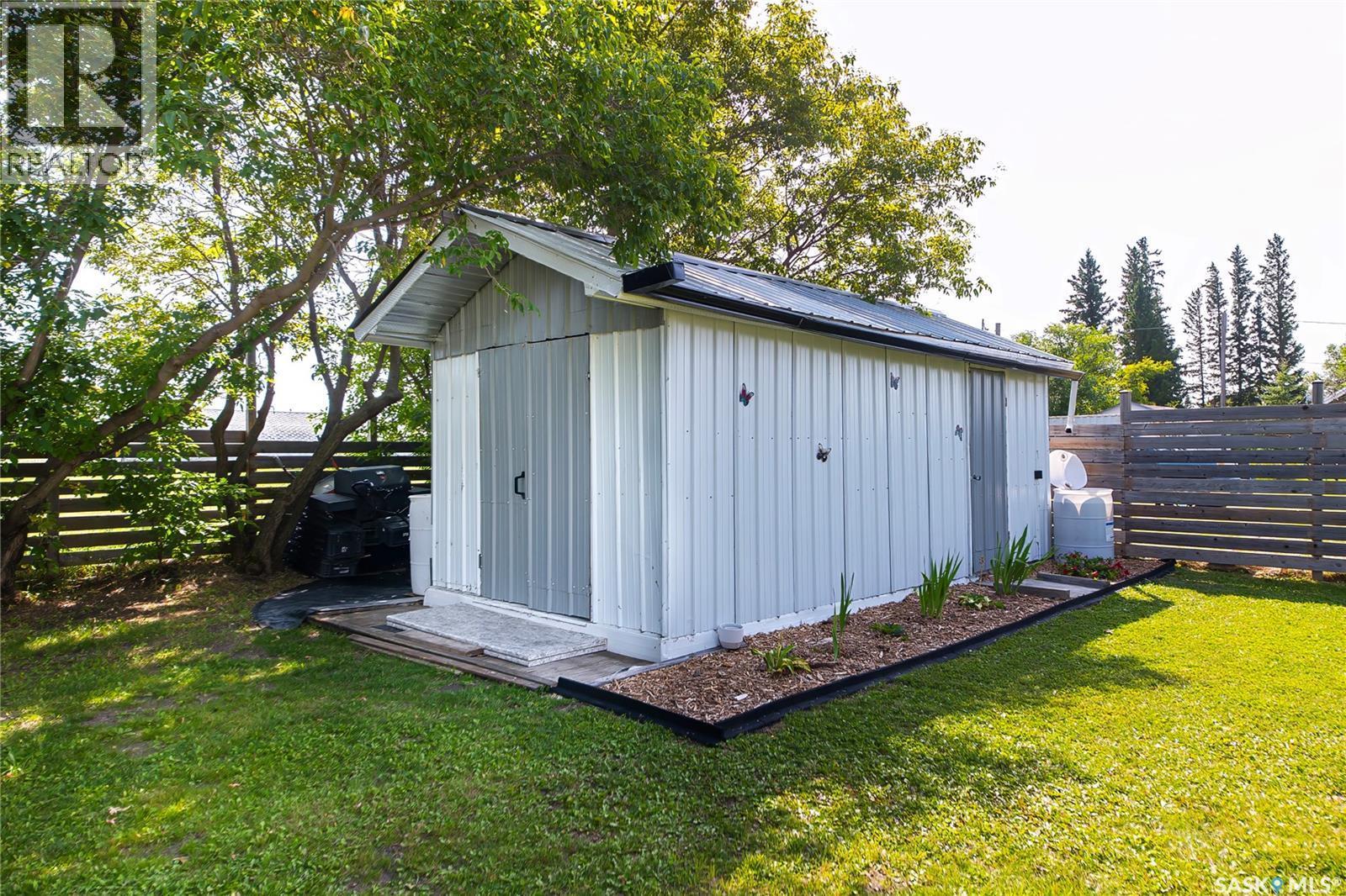 316 3Rd Avenue, Meacham, SK - Outdoor With Exterior