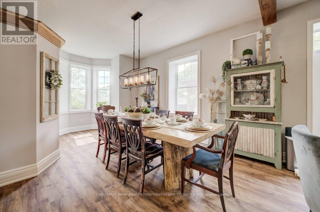 35 Schweitzer Street, Kitchener, ON - Indoor Photo Showing Dining Room