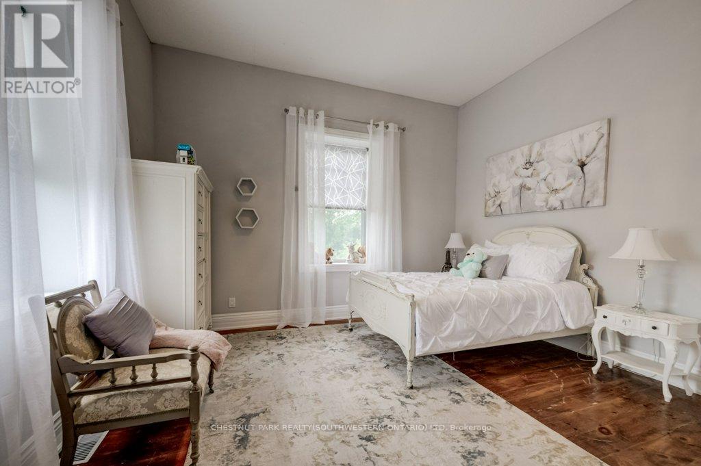 35 Schweitzer Street, Kitchener, ON - Indoor Photo Showing Bedroom