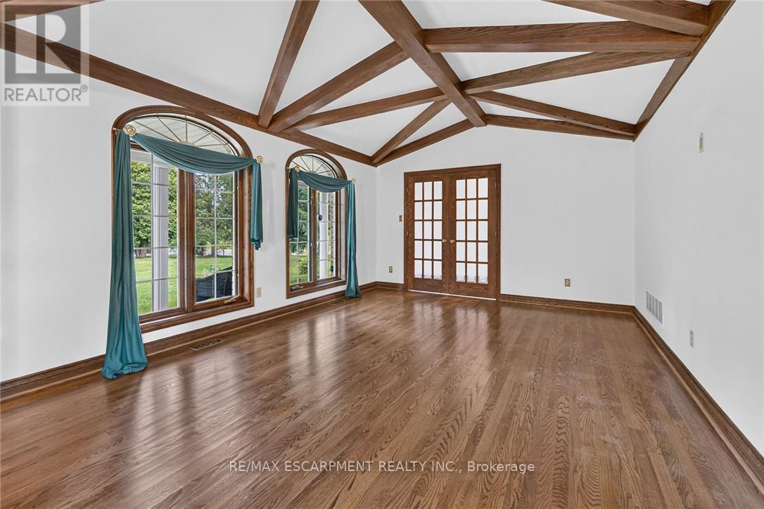 7011 Dickenson Road E, Hamilton, ON - Indoor Photo Showing Other Room