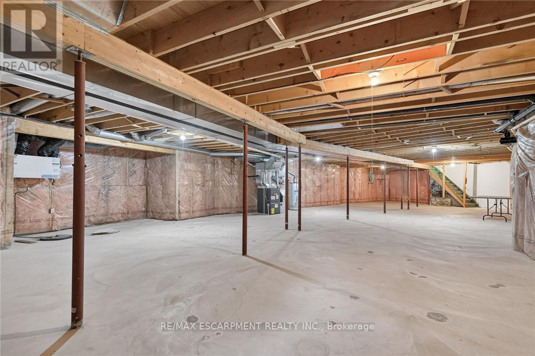 7011 Dickenson Road E, Hamilton, ON - Indoor Photo Showing Basement