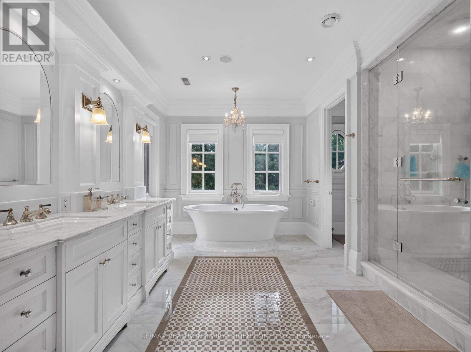 21 Don Ridge Drive, Toronto, ON - Indoor Photo Showing Bathroom