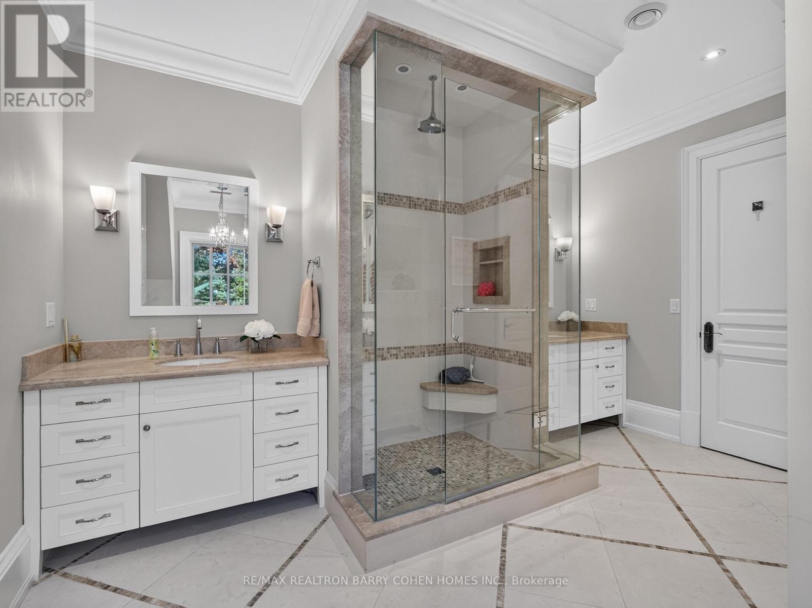 21 Don Ridge Drive, Toronto, ON - Indoor Photo Showing Bathroom