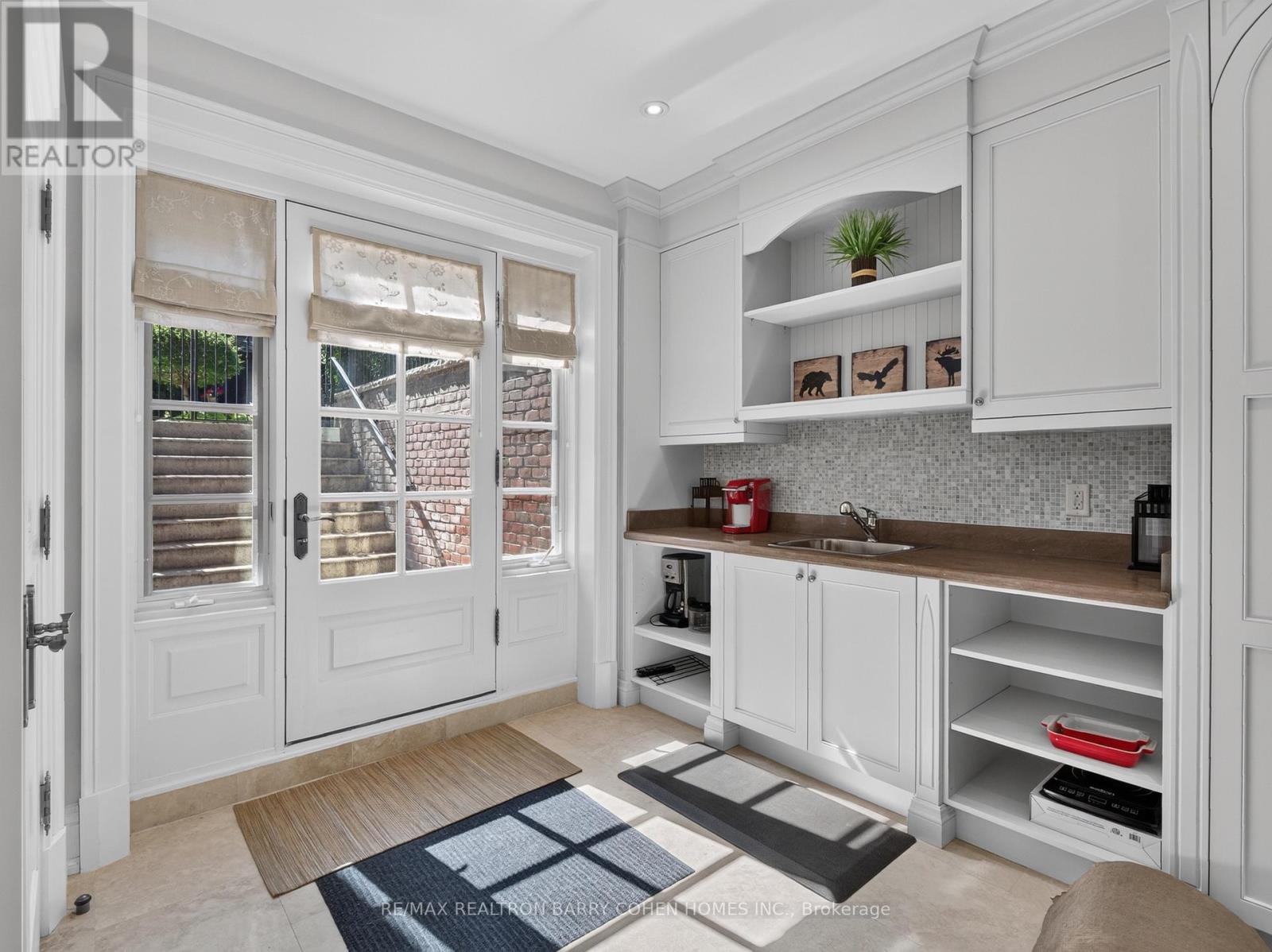 21 Don Ridge Drive, Toronto, ON - Indoor