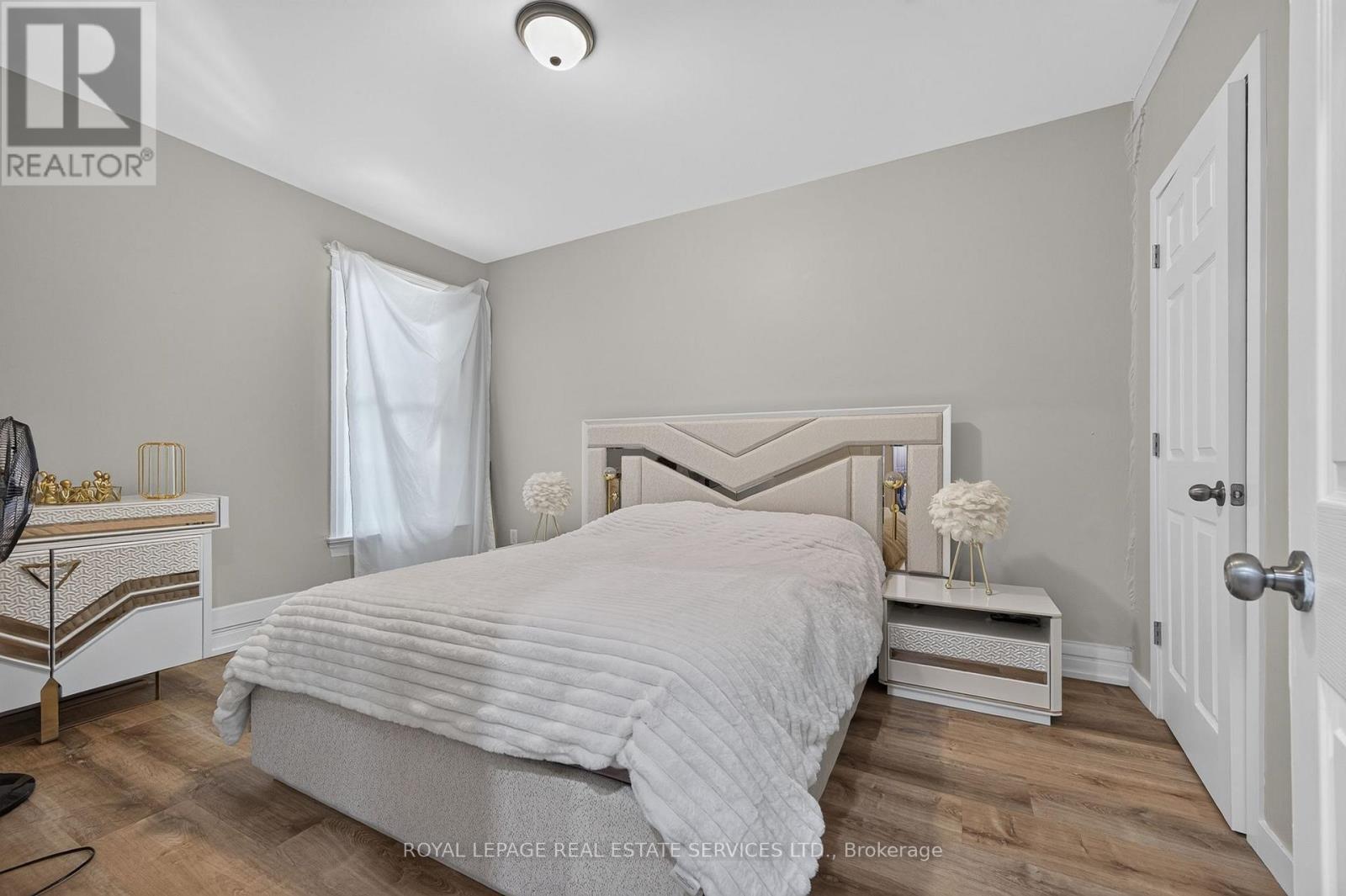 62 Erie Avenue, Hamilton, ON - Indoor Photo Showing Bedroom