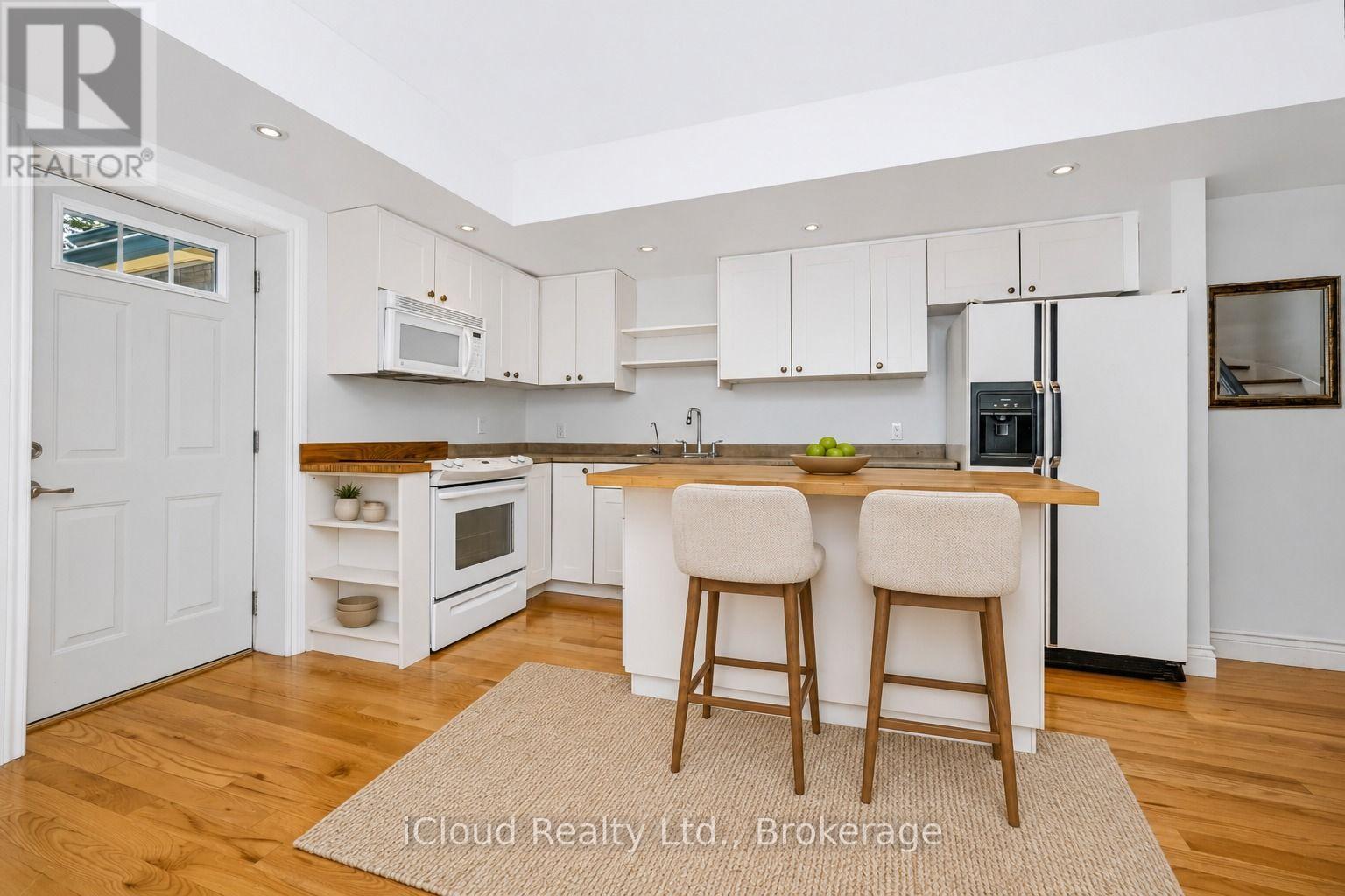 2 Bedroom Apt - 654 Duke Street, Cambridge, ON