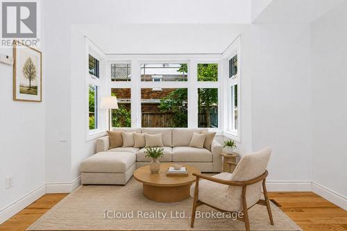 Living Room - 654 Duke Street, Cambridge, ON 