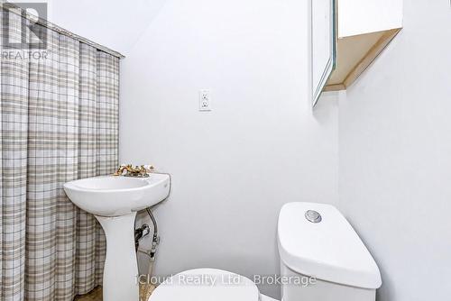 Main Floor - Apt - 2 pc Bathroom - 654 Duke Street, Cambridge, ON 