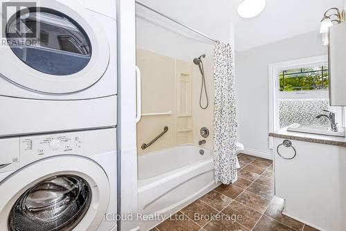 Upper Level Bathroom with Stacked Washer and Dryer - 654 Duke Street, Cambridge, ON 