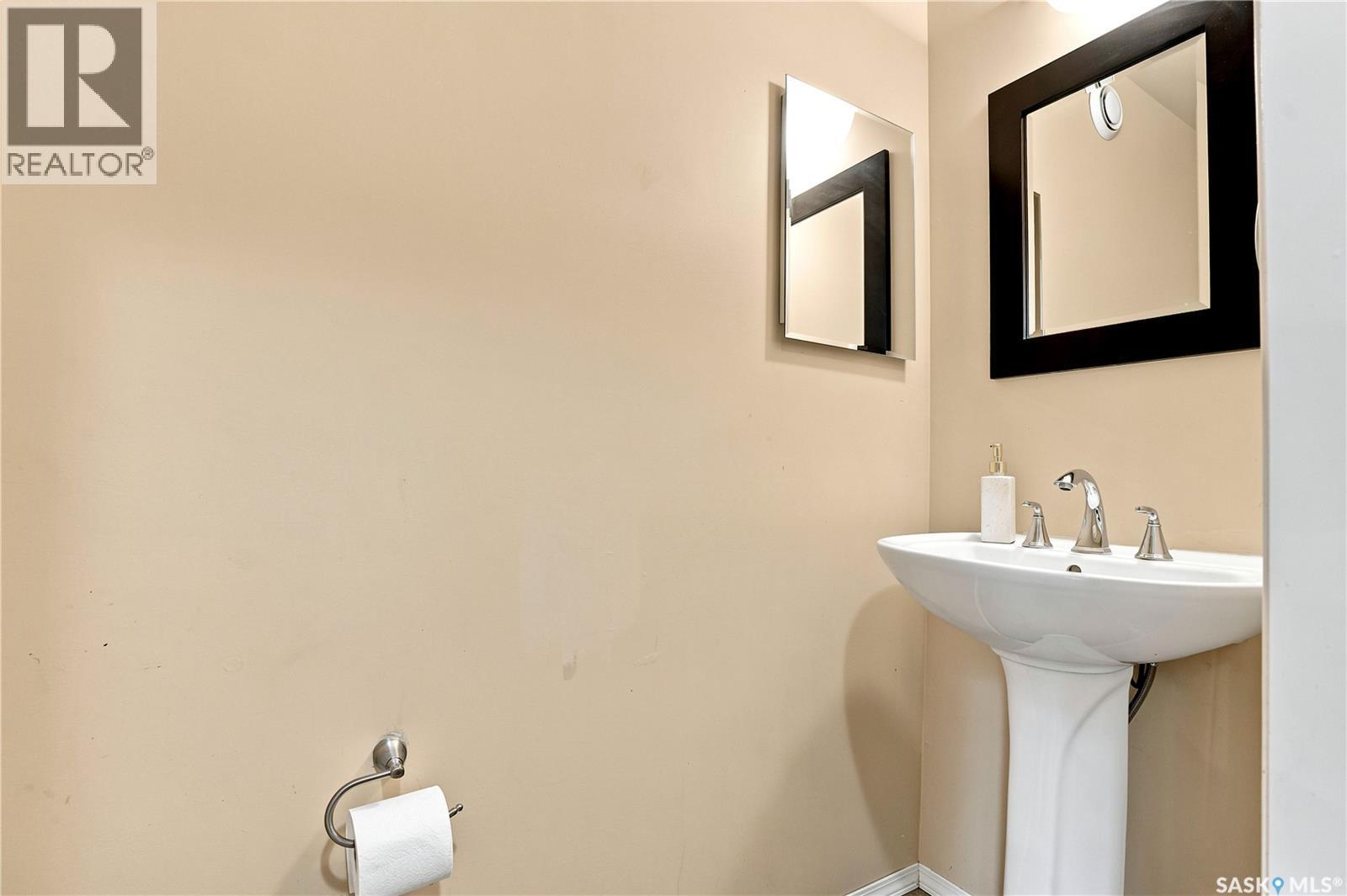 110 Stepney Crescent, Saskatoon, SK - Indoor Photo Showing Bathroom