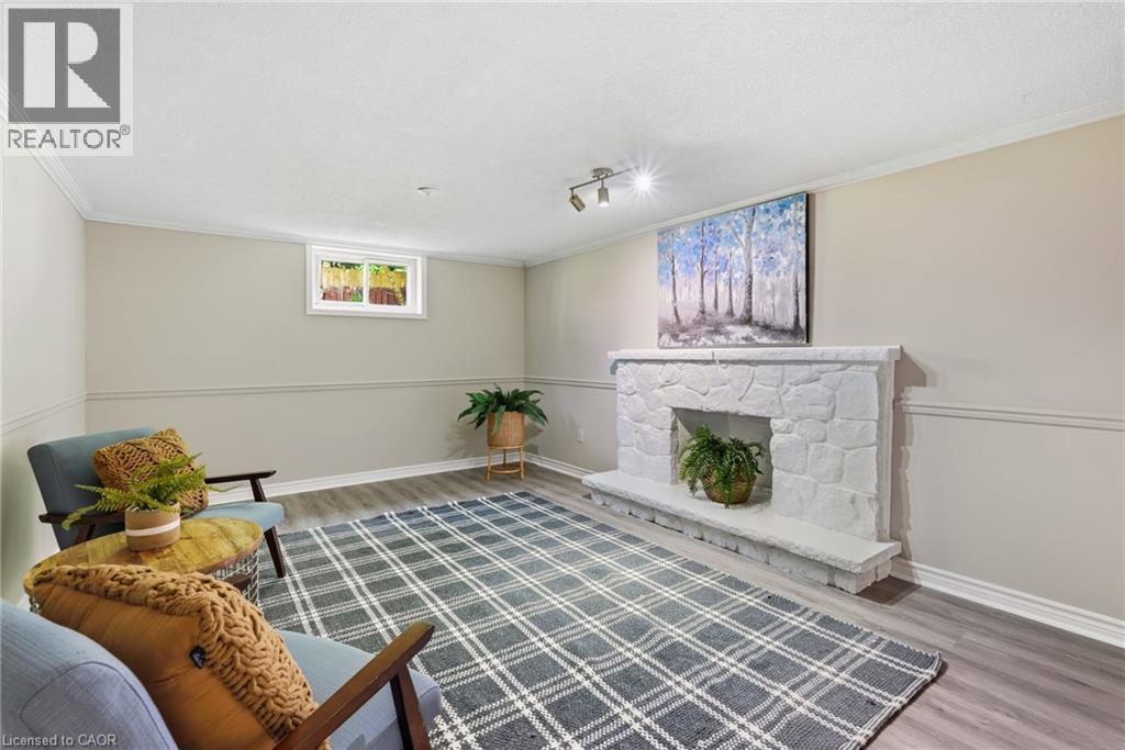 635 Ramsgate Road, Burlington, ON - Indoor Photo Showing Other Room With Fireplace