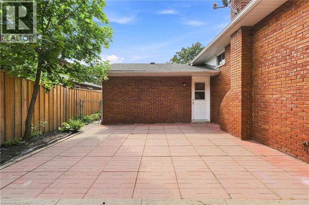 635 Ramsgate Road, Burlington, ON - Outdoor With Exterior