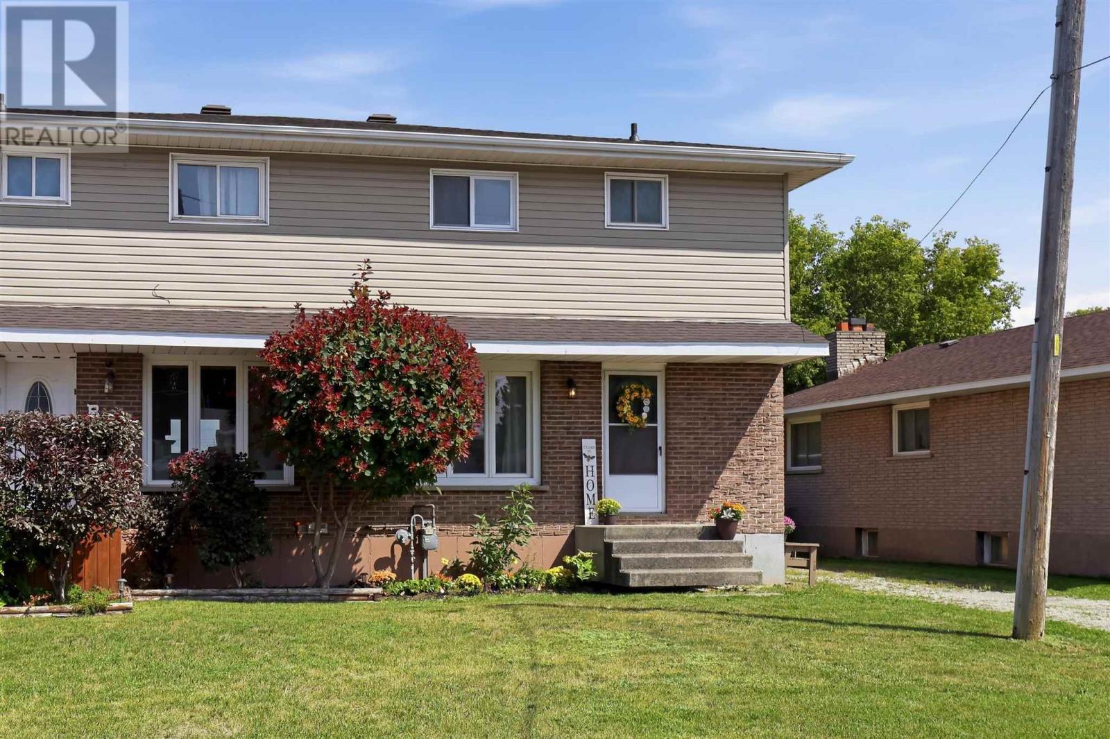 150A Mcfadden Ave, Sault Ste. Marie, ON - Outdoor