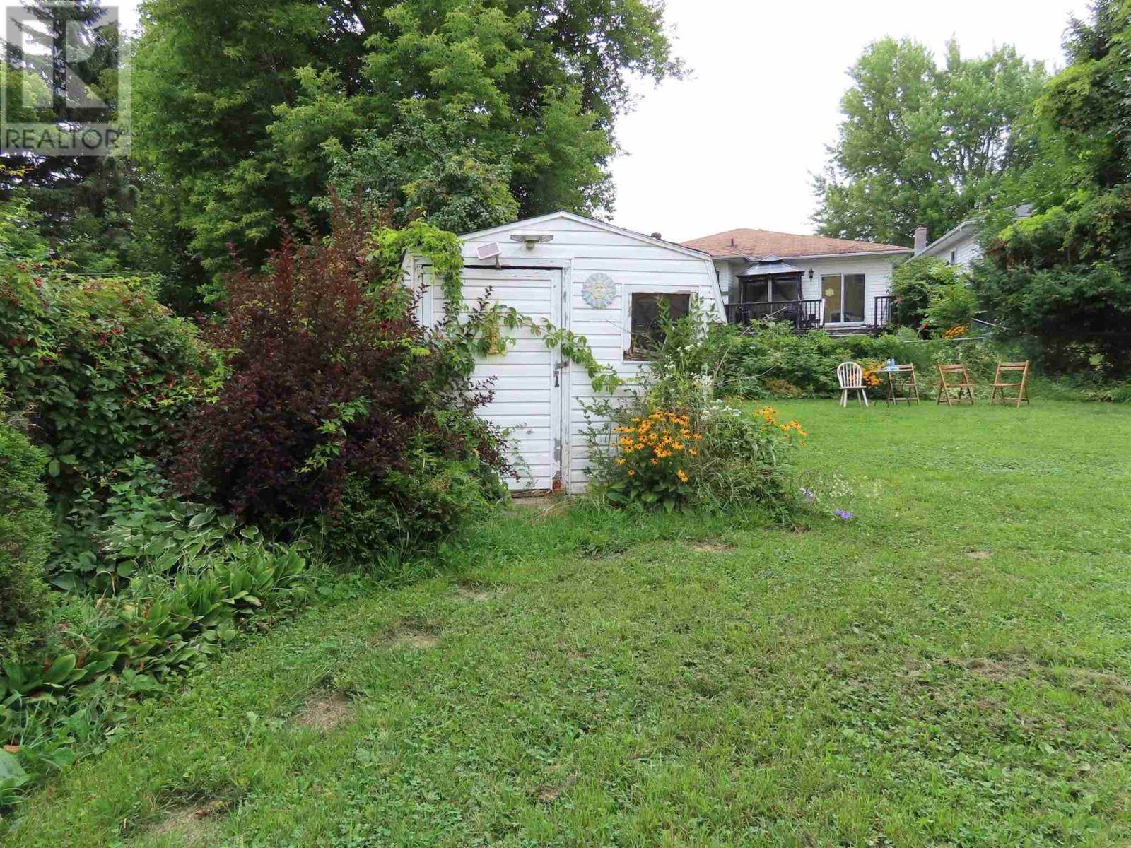 32 Breton Rd, Sault Ste Marie, ON