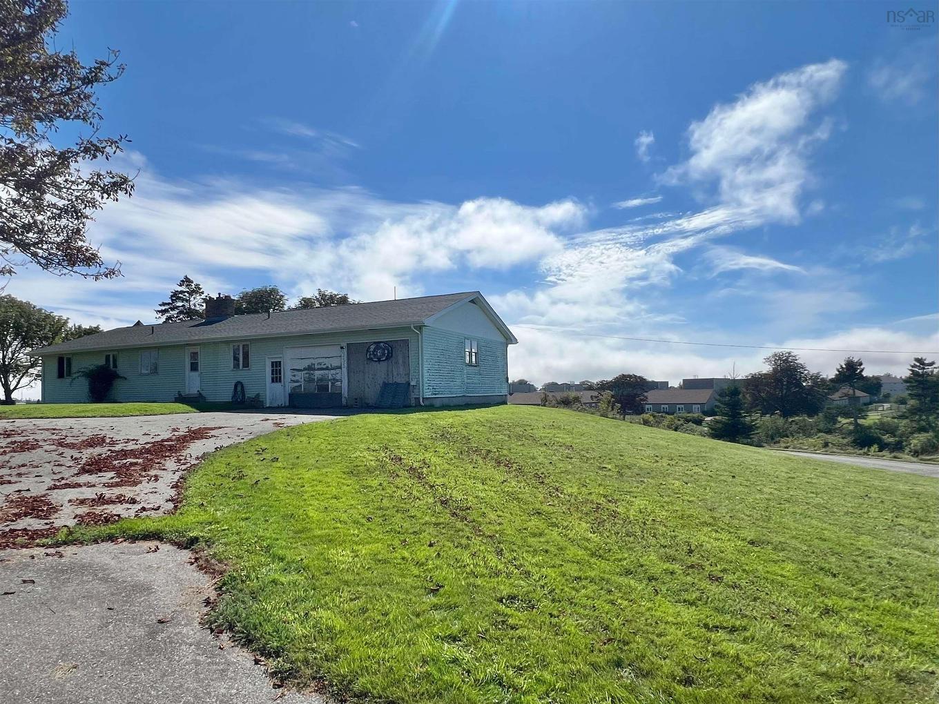 355 Pleasant Street, Yarmouth, NS