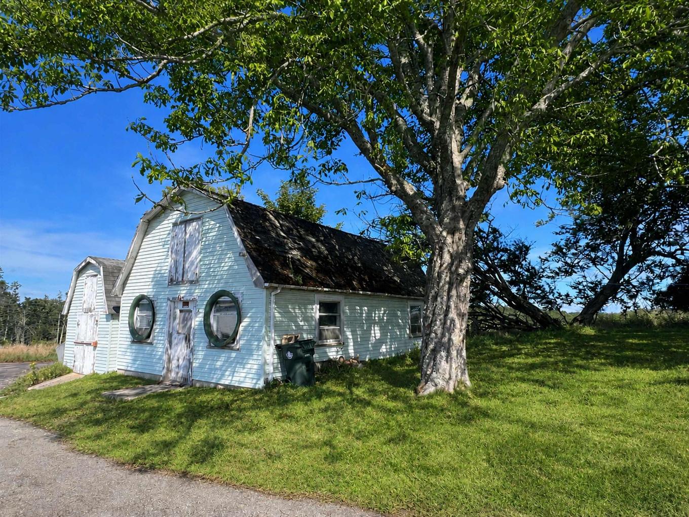 355 Pleasant Street, Yarmouth, NS