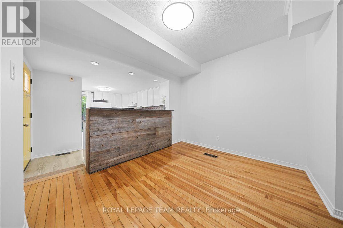 135 Upper Lorne Place, Ottawa, ON - Indoor Photo Showing Other Room