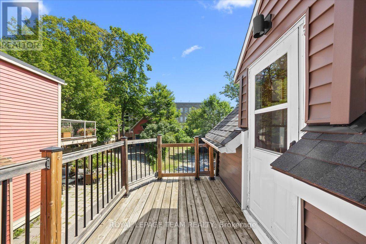 135 Upper Lorne Place, Ottawa, ON - Outdoor With Deck Patio Veranda With Exterior