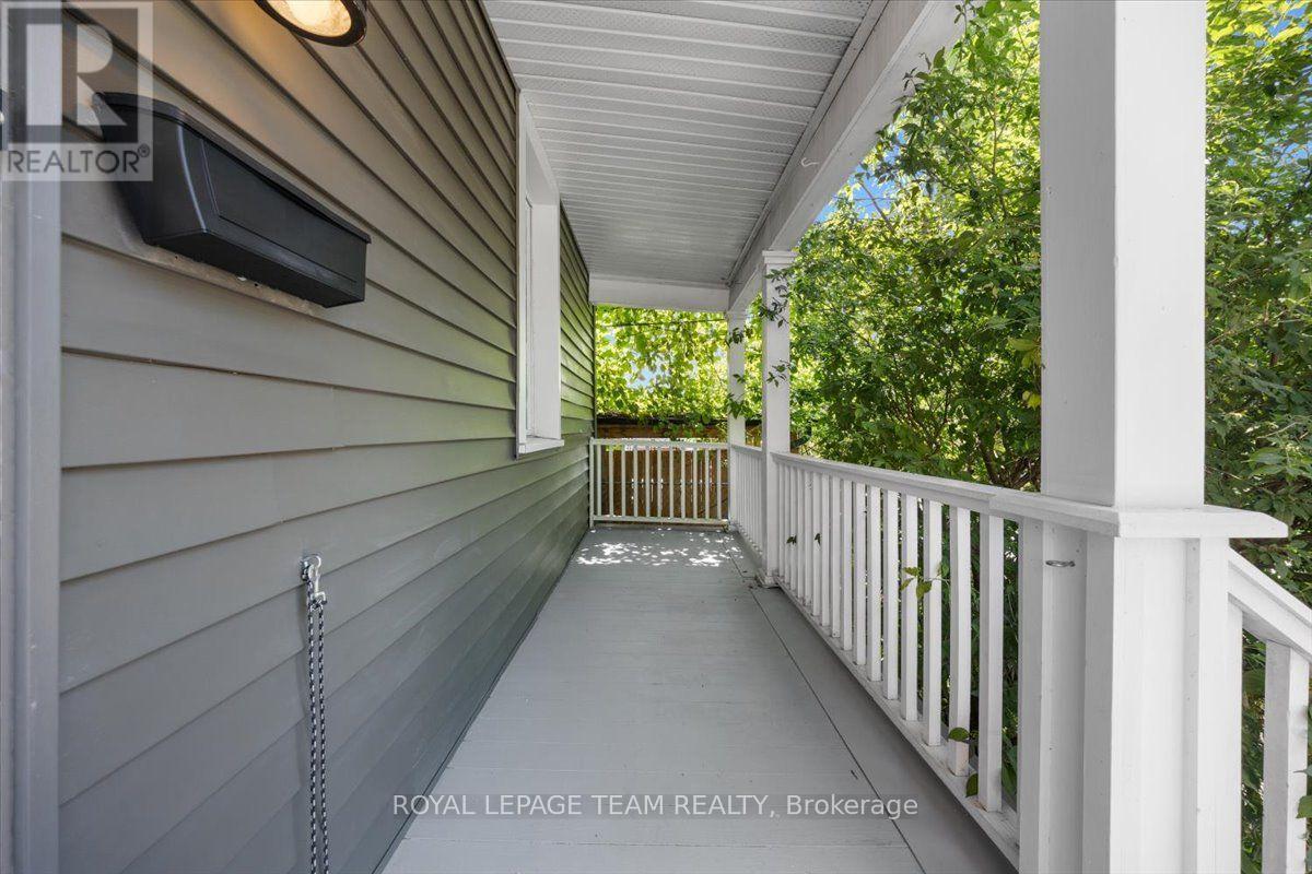 135 Upper Lorne Place, Ottawa, ON - Outdoor With Exterior
