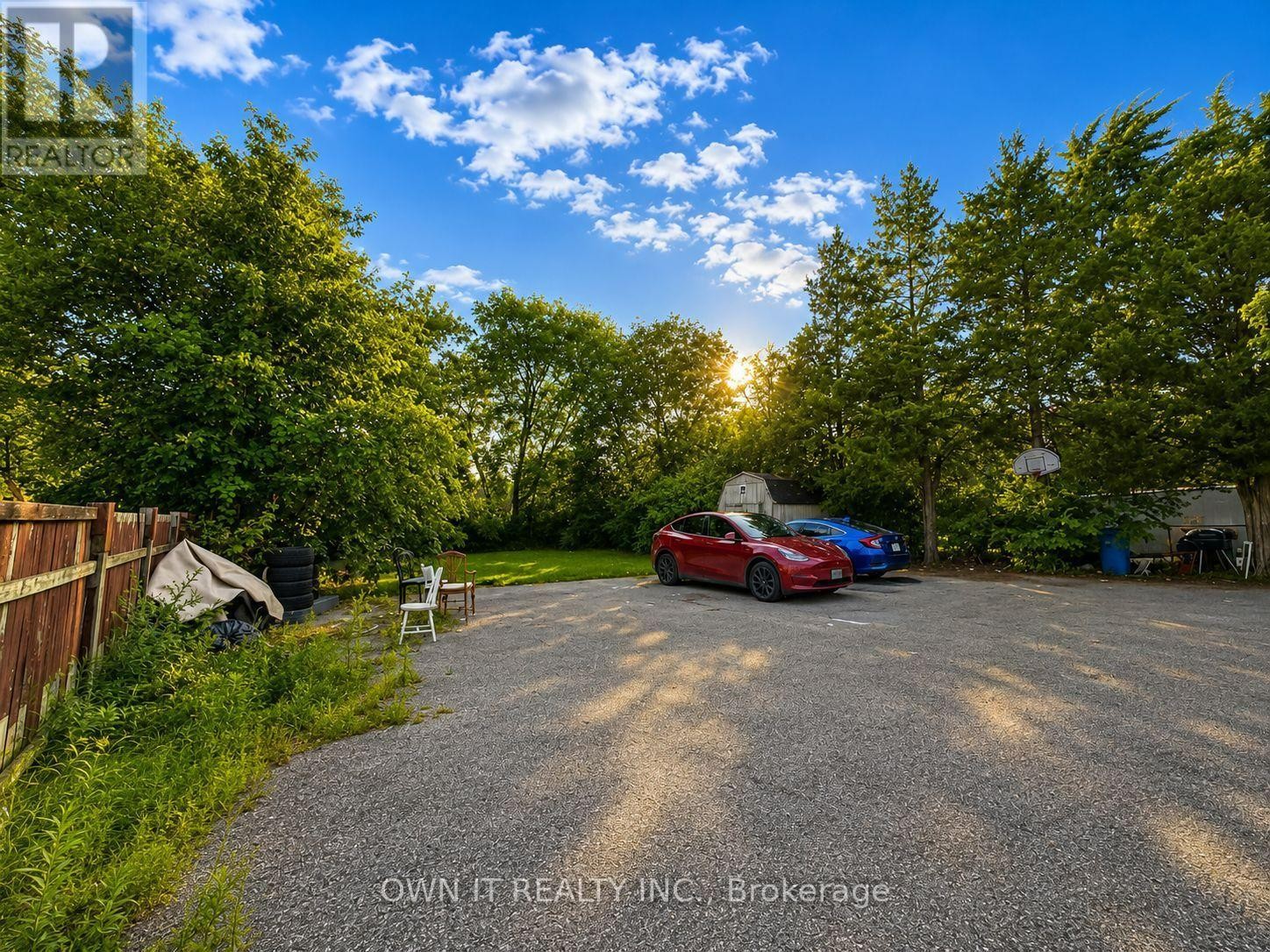 7104 Goreway Drive, Mississauga, ON