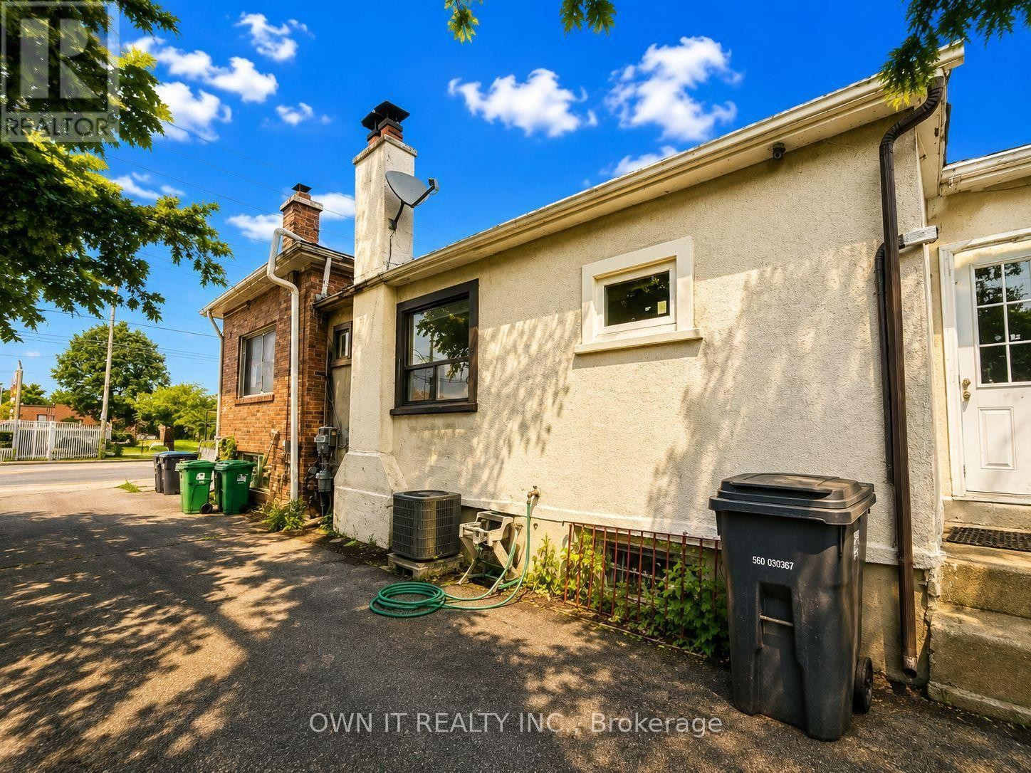 7104 Goreway Drive, Mississauga, ON