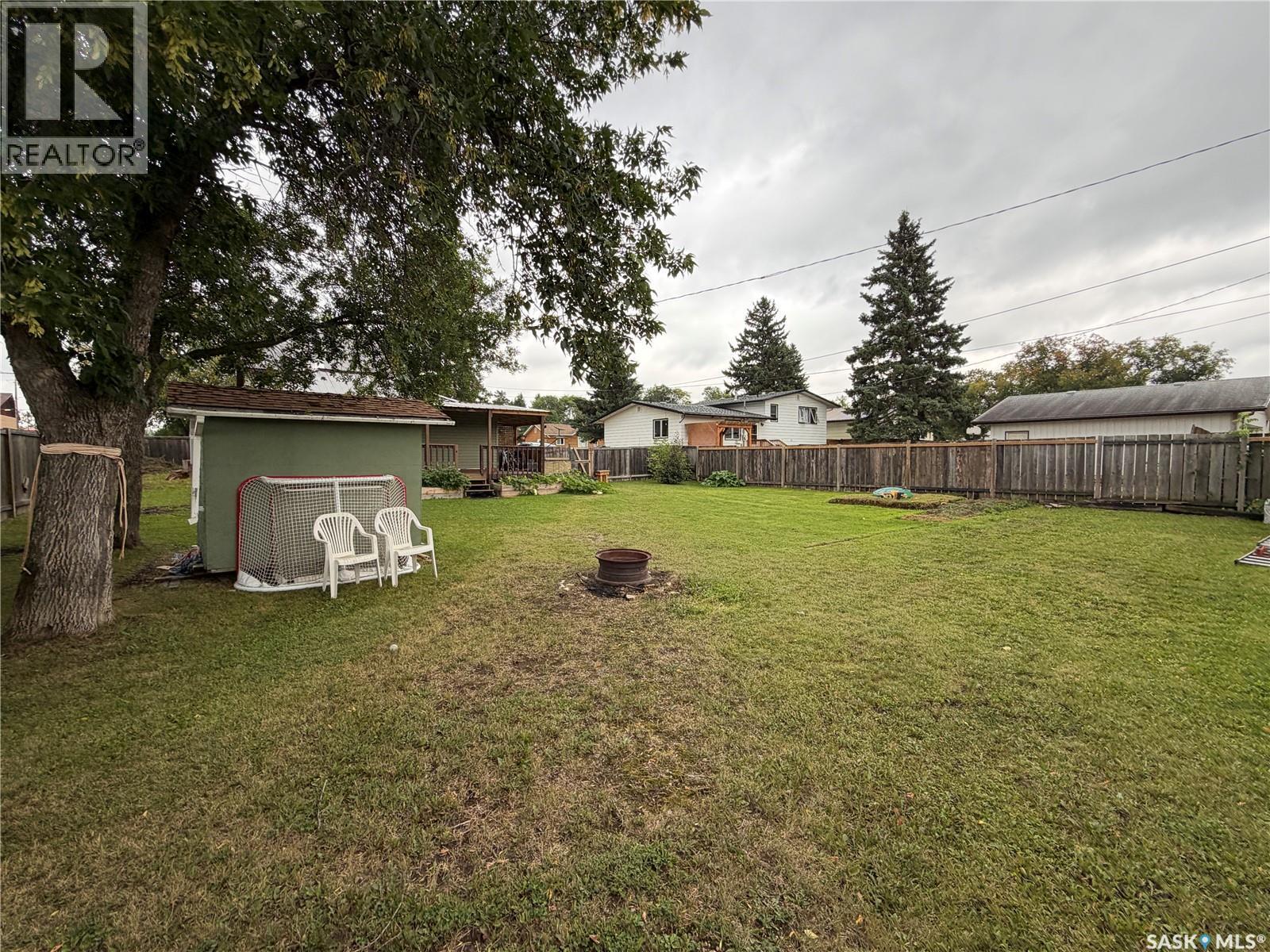 116 5Th Avenue N, Big River, SK - Outdoor With Backyard