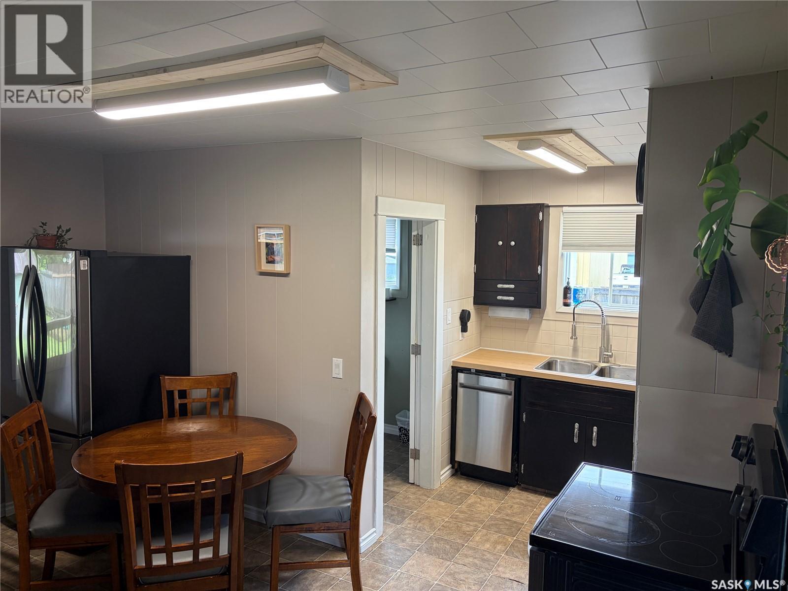 116 5Th Avenue N, Big River, SK - Indoor Photo Showing Dining Room