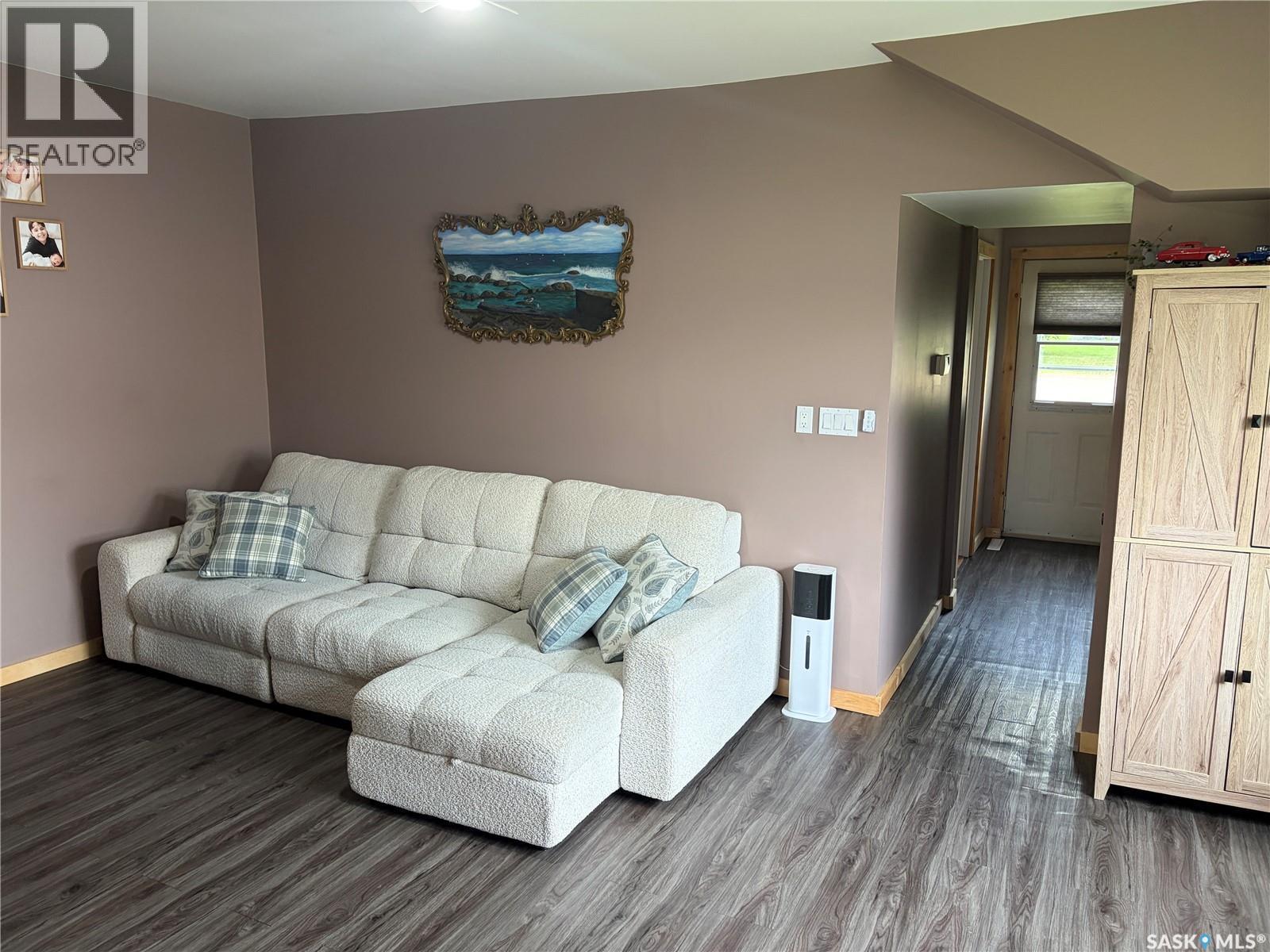 116 5Th Avenue N, Big River, SK - Indoor Photo Showing Living Room