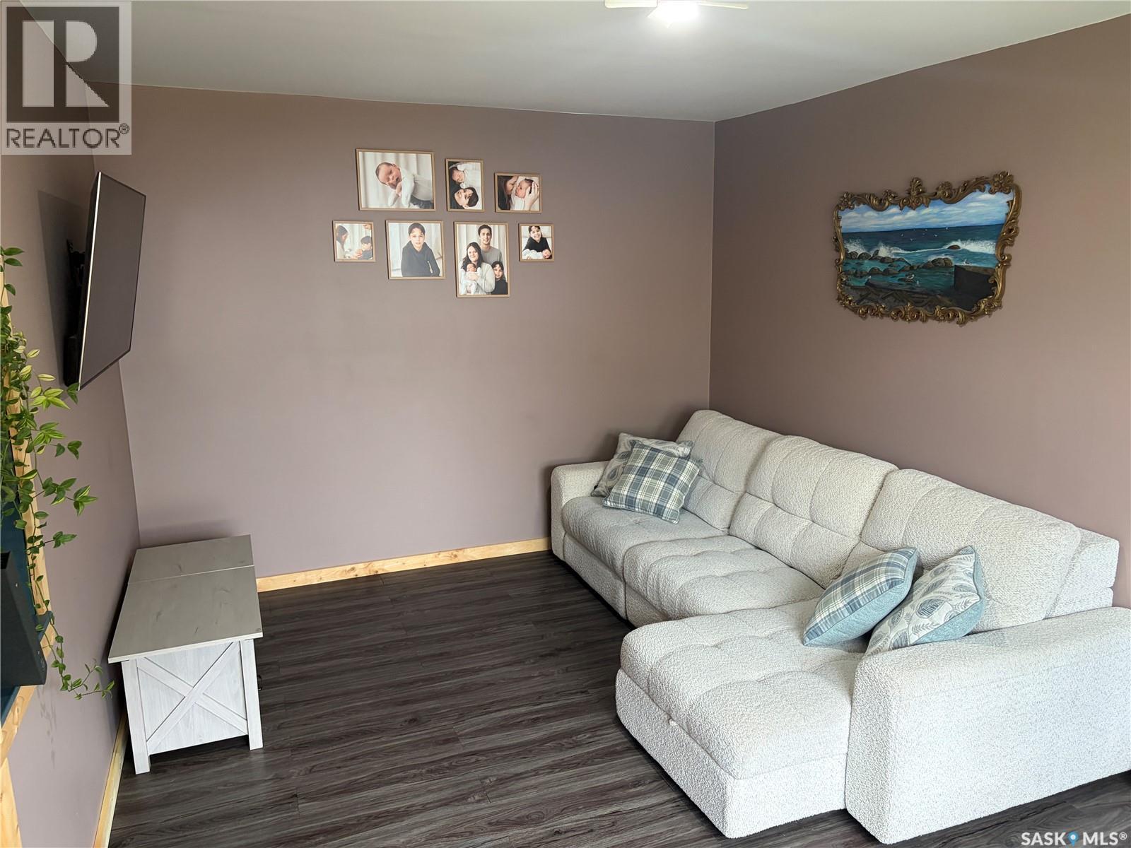 116 5Th Avenue N, Big River, SK - Indoor Photo Showing Living Room