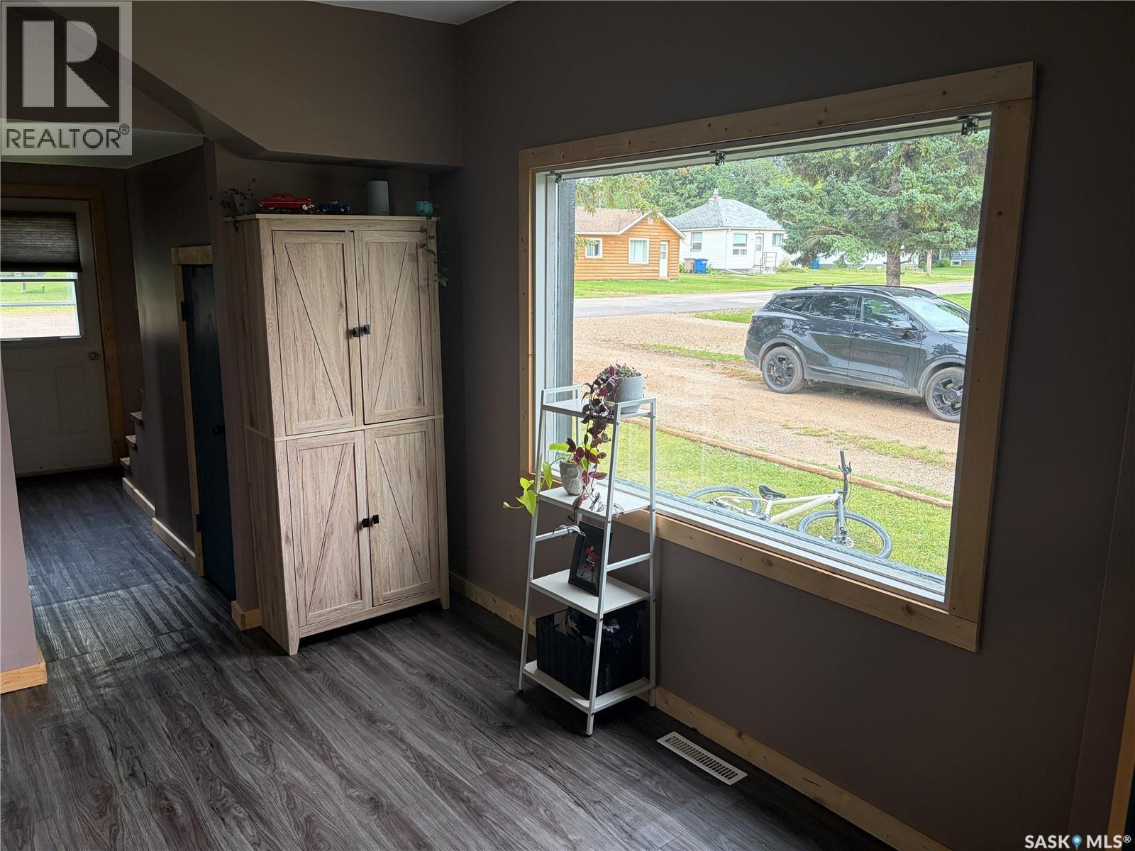 116 5Th Avenue N, Big River, SK - Indoor