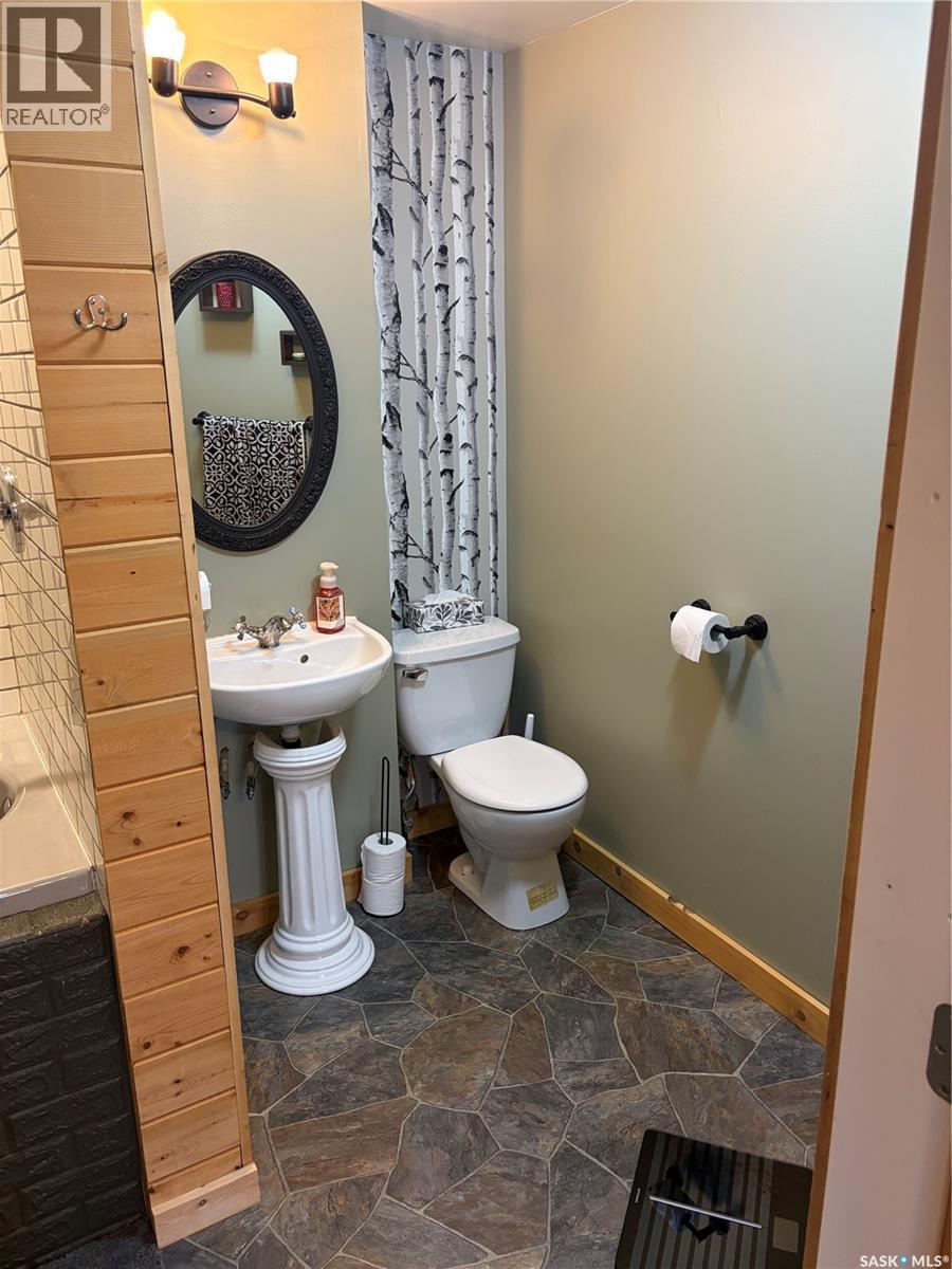 116 5Th Avenue N, Big River, SK - Indoor Photo Showing Bathroom