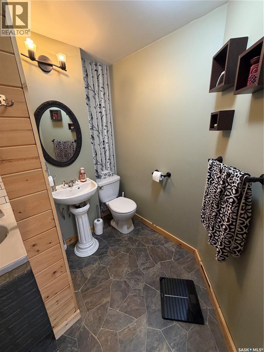 116 5Th Avenue N, Big River, SK - Indoor Photo Showing Bathroom