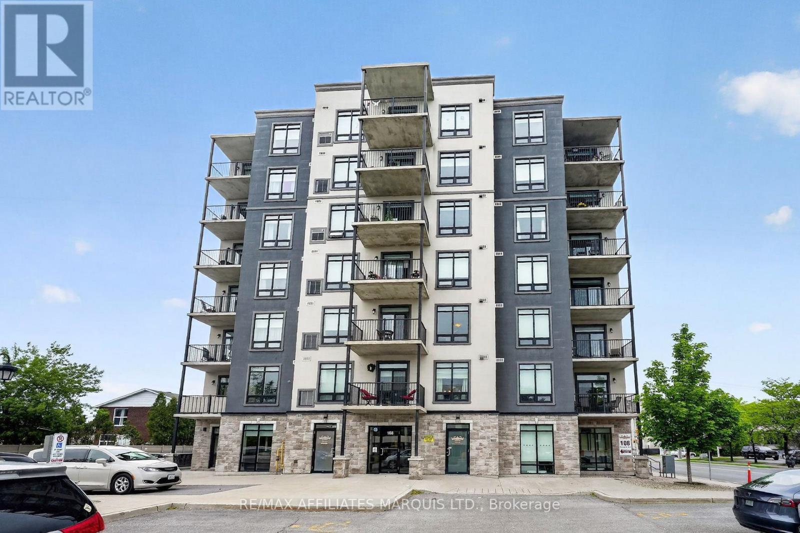 200 - 108 Second Street E, Cornwall, ON - Outdoor With Facade