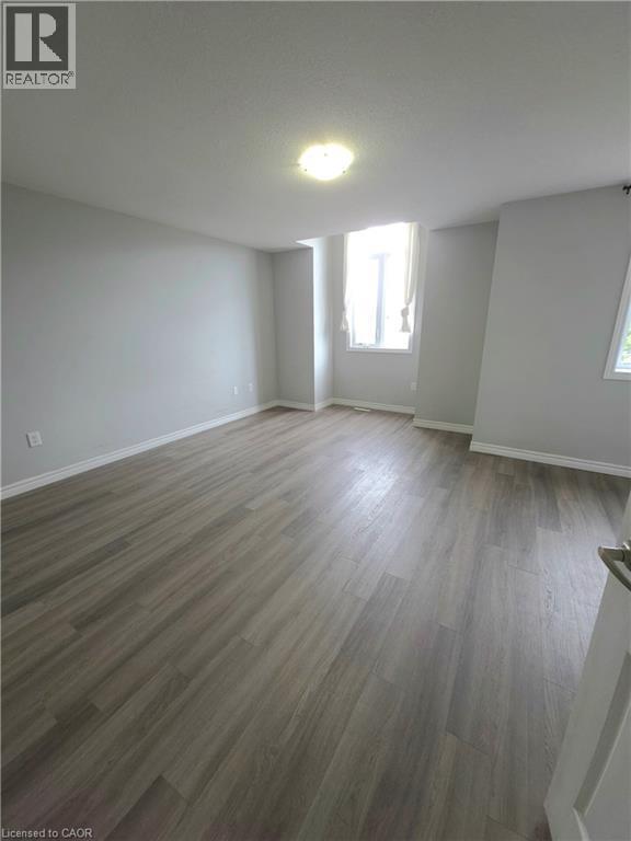 998 Mapleridge Street, London, ON - Indoor Photo Showing Other Room