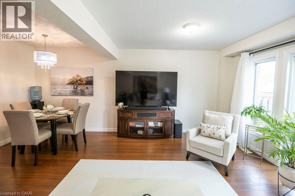 975 Strasburg Road Unit# 3, Kitchener, ON - Indoor Photo Showing Other Room