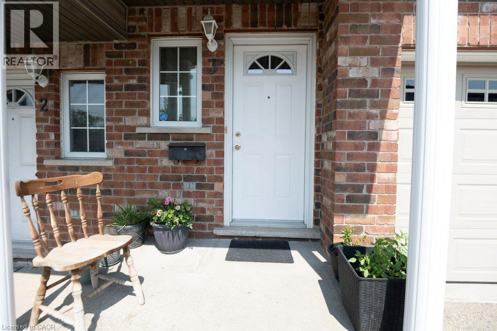 975 Strasburg Road Unit# 3, Kitchener, ON - Outdoor