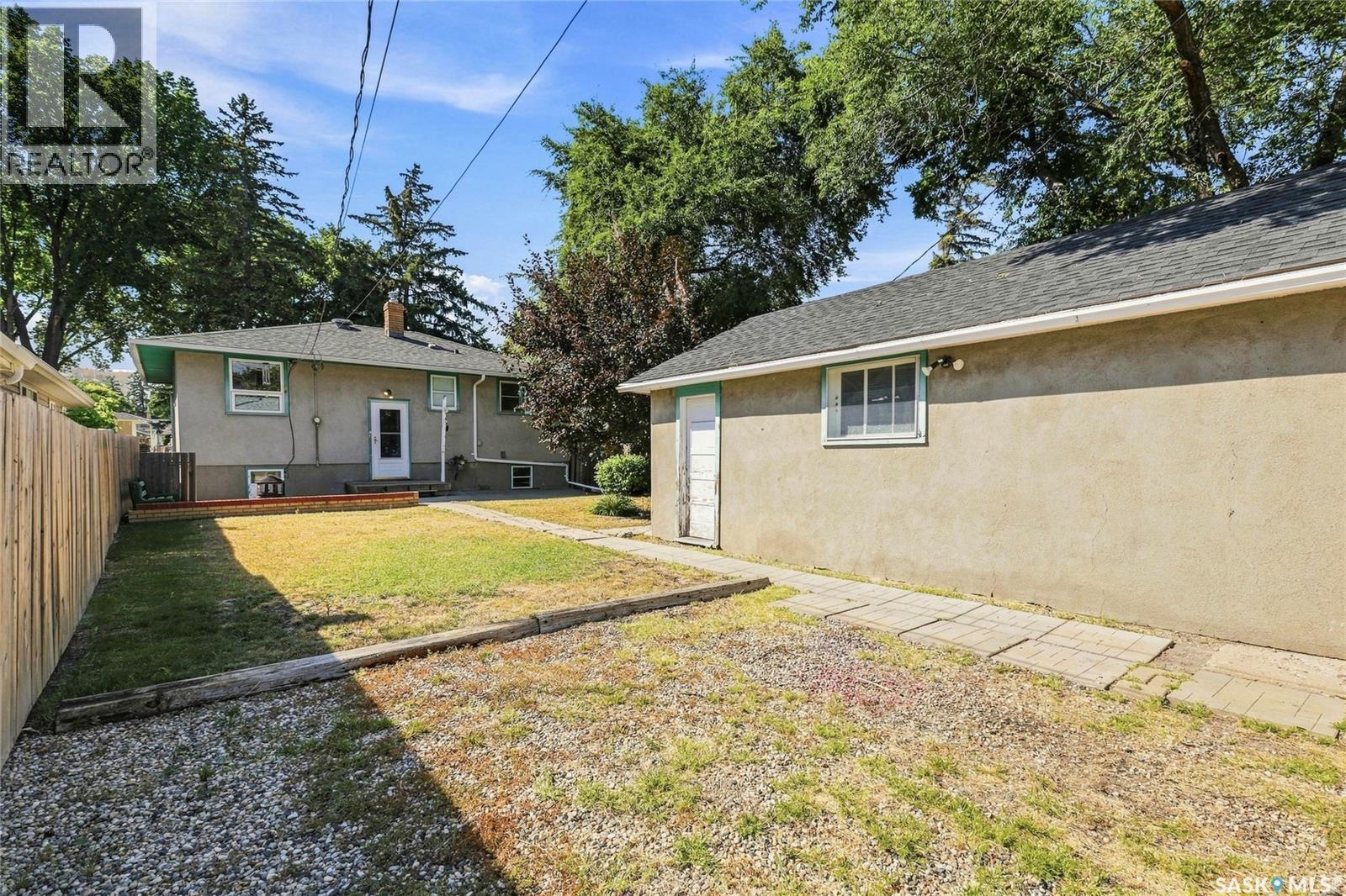 309 St John Street, Regina, SK - Outdoor