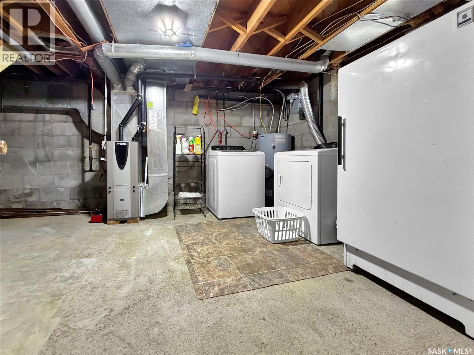 507 Prairie Avenue, Arcola, SK - Indoor Photo Showing Basement