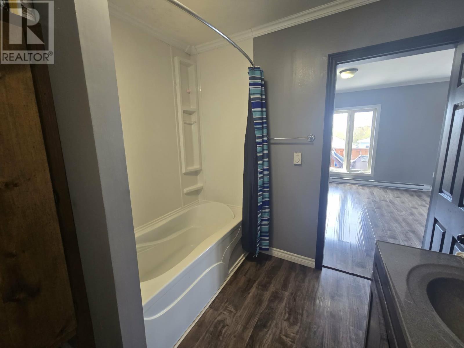 3 Rosedale Avenue, Grand Falls-Windsor, NL - Indoor Photo Showing Bathroom