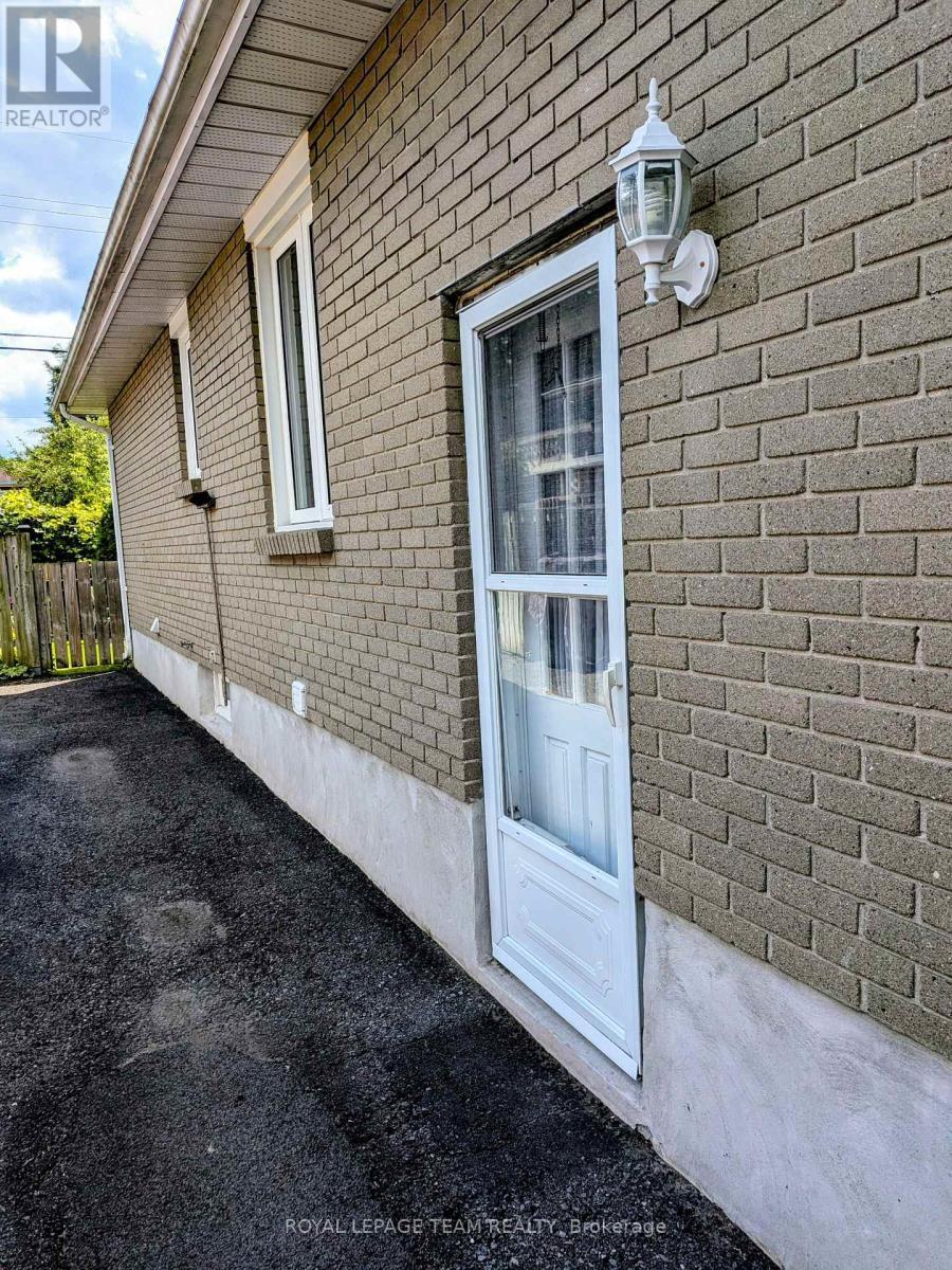1072 Aldea Avenue, Ottawa, ON - Outdoor With Exterior