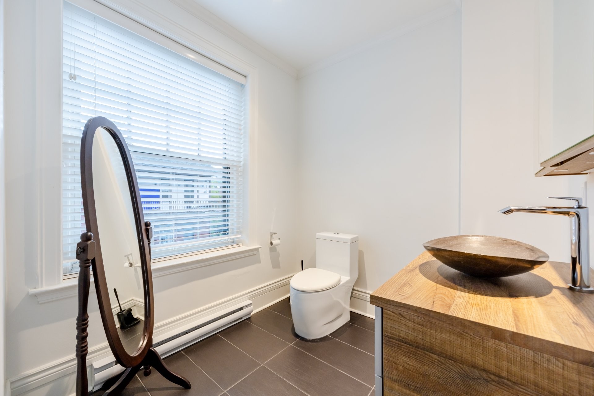 Bathroom - 377 Av. Claremont, Westmount, QC - Indoor Photo Showing Bathroom