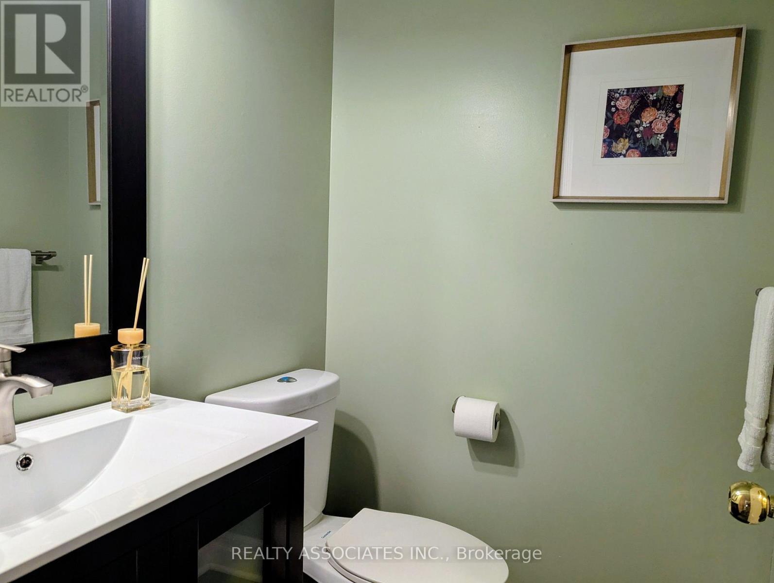 3279 Charlebrook Court, Mississauga, ON - Indoor Photo Showing Bathroom