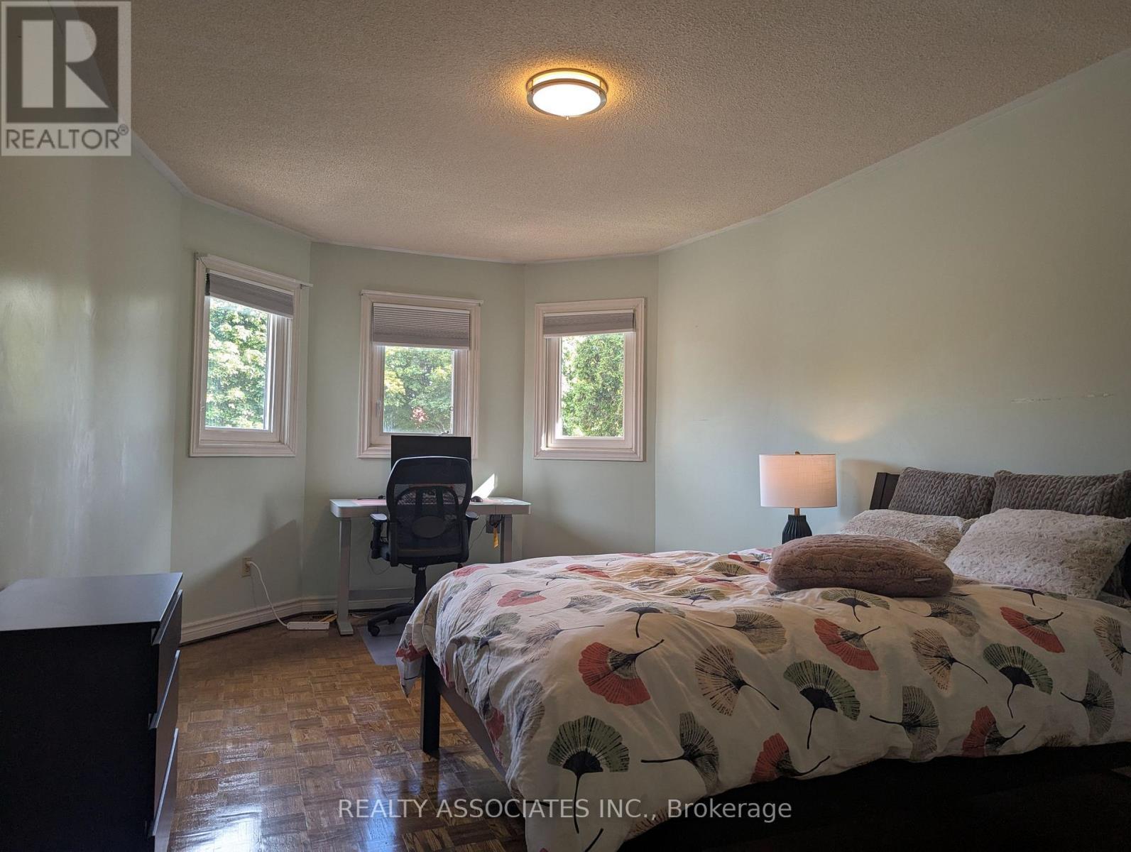 3279 Charlebrook Court, Mississauga, ON - Indoor Photo Showing Bedroom