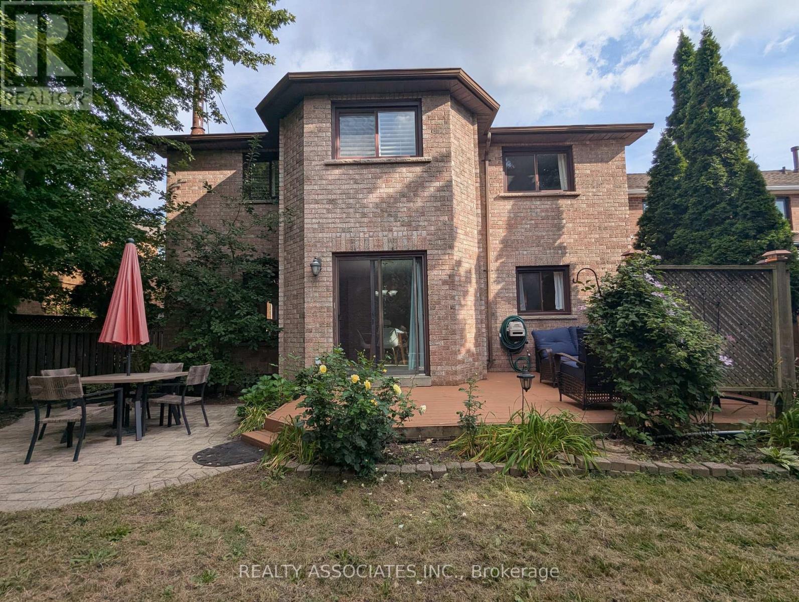 3279 Charlebrook Court, Mississauga, ON - Outdoor