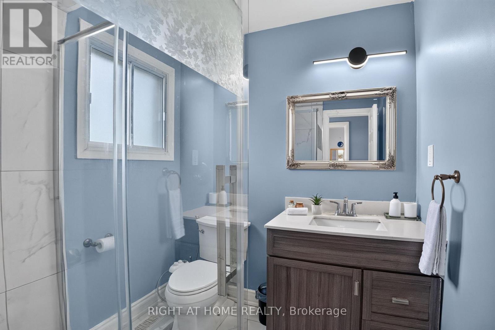 1385 Chartrand Avenue, Ottawa, ON - Indoor Photo Showing Bathroom