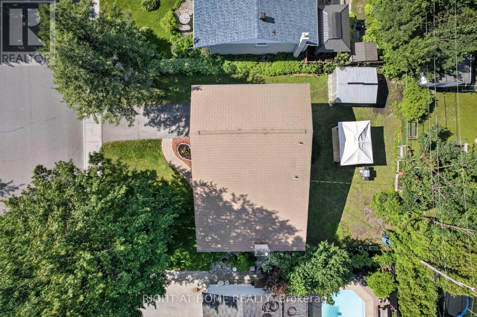 1385 Chartrand Avenue, Ottawa, ON - Outdoor
