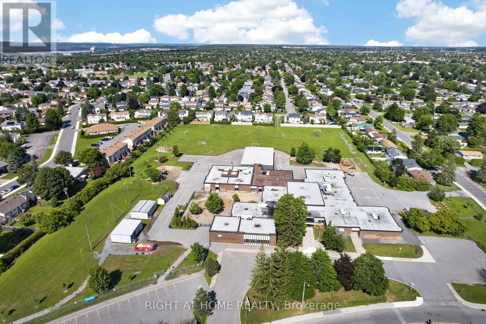 1385 Chartrand Avenue, Ottawa, ON - Outdoor With View