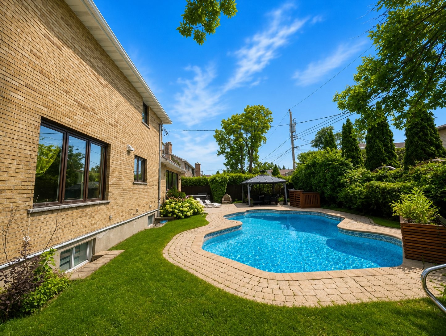Cour - 307 Fleet Drive, Beaconsfield, QC - Outdoor With In Ground Pool With Backyard