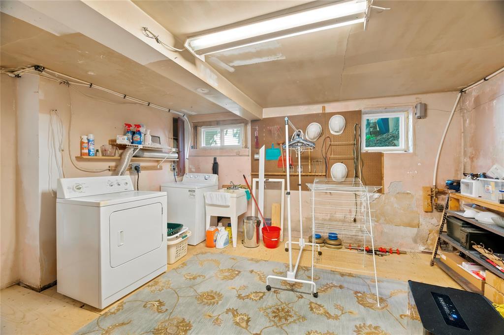 42 Empire Avenue, St. John'S, NL - Indoor Photo Showing Laundry Room